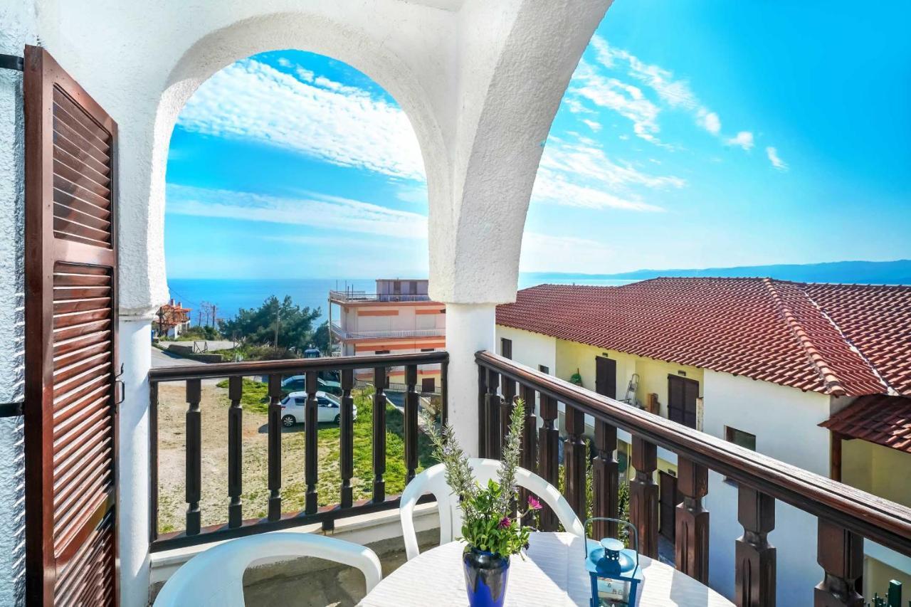 Kritikos Apartments Pyrgadikia Buitenkant foto
